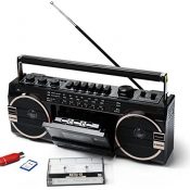 Ricatech PR 1980 reproductor de potencia, radiocasetera, casete, reproductor de cintas, radio AM, FM, SO 3 bandas sonoras, admite tarjetas USB y SD